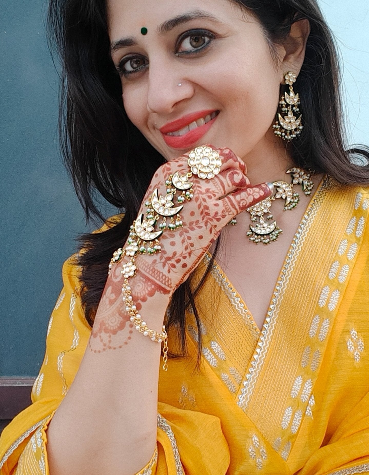 Chandrika Haathphool