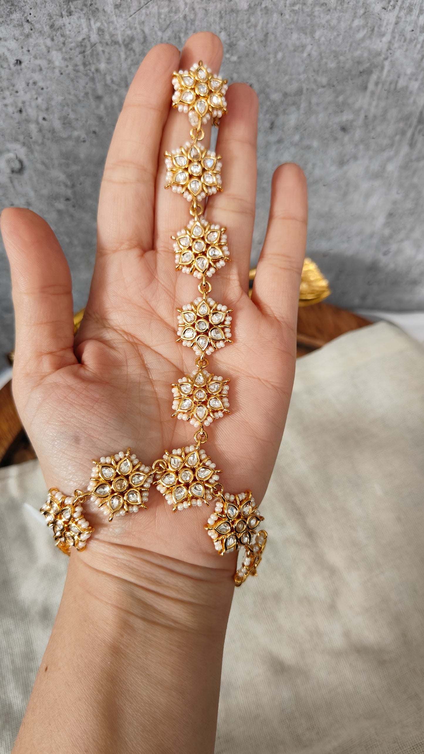 Noor-e-Gul Haathphool