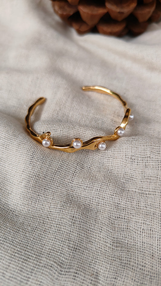 Delicate Dainty Pearl Cuff