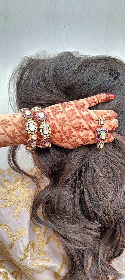 Naveli Double Finger Ring