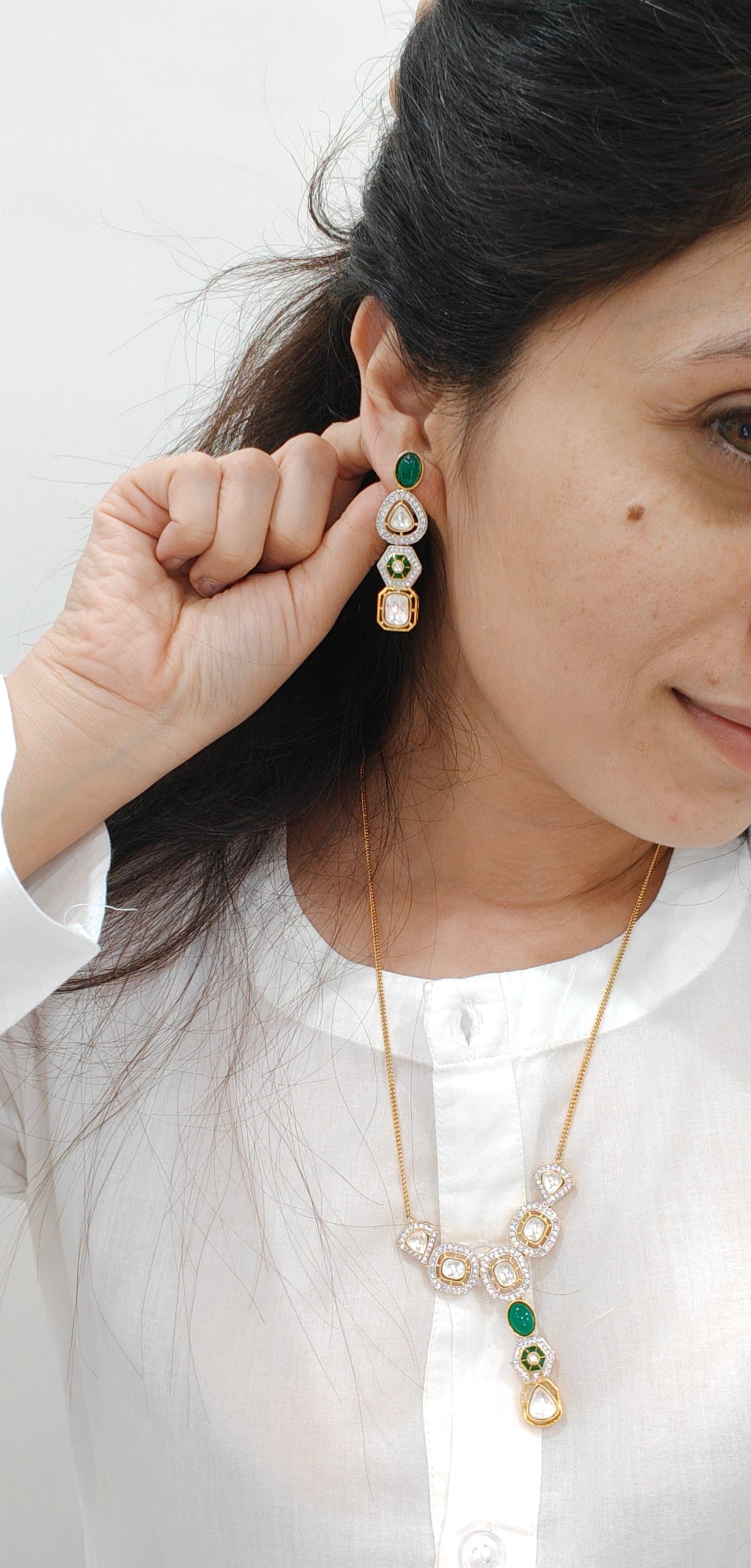 Parvati Pendant Set