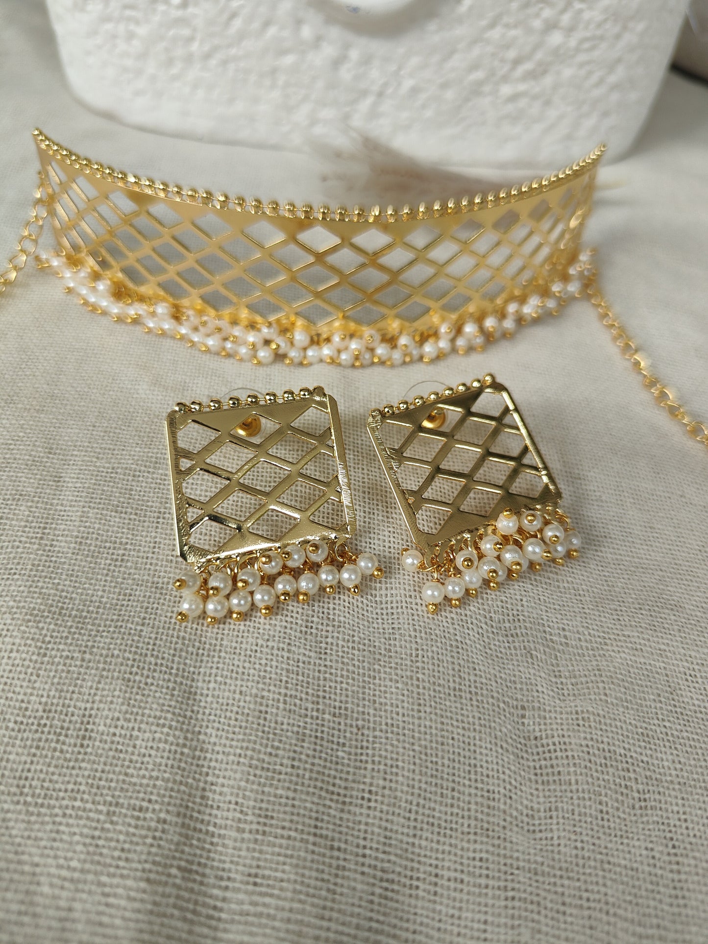 Noor Choker