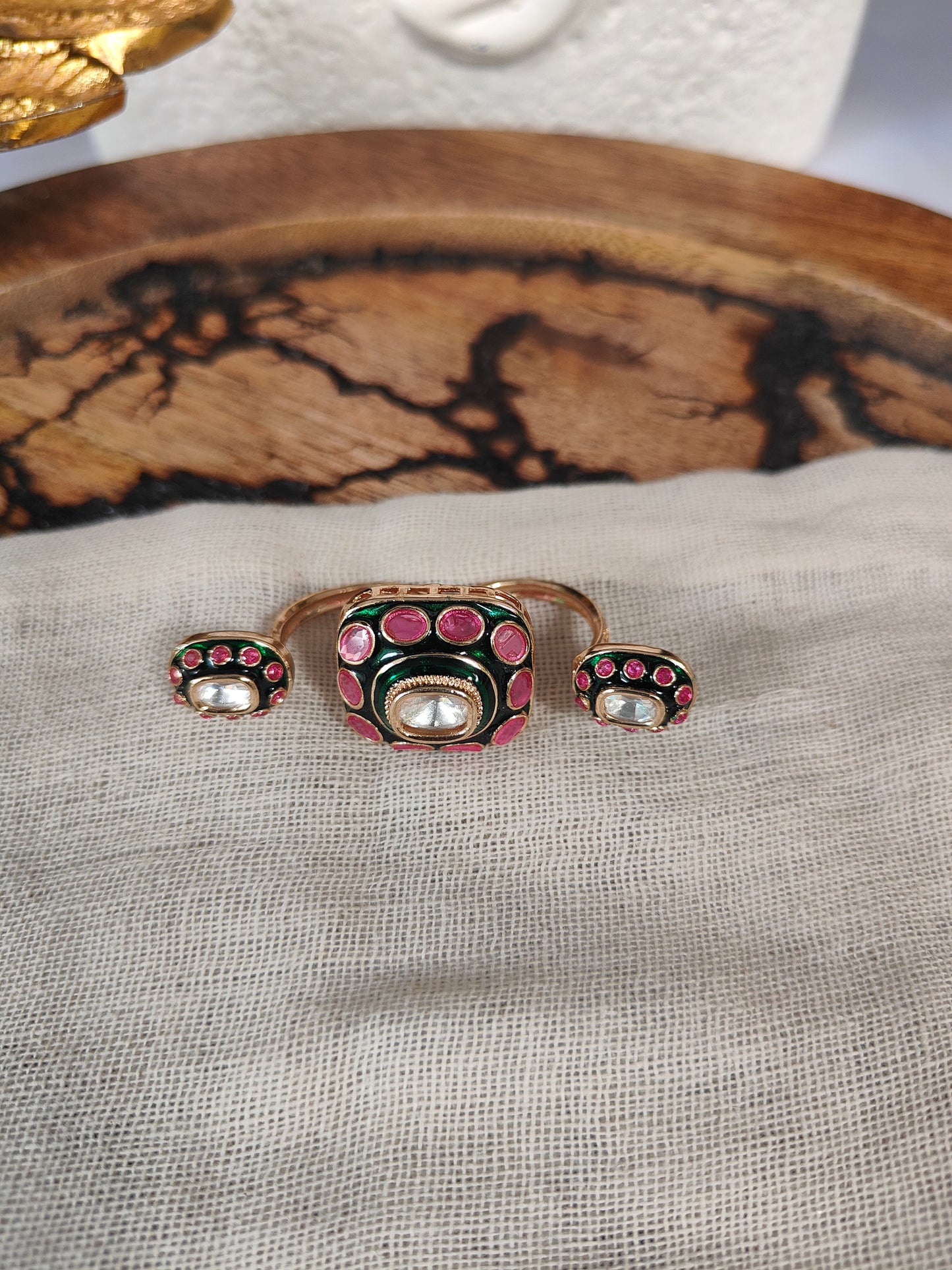 Naveli Double Finger Ring