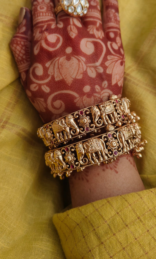 Gajah Kadas with Ghunghroos in 18kt Gold Polish