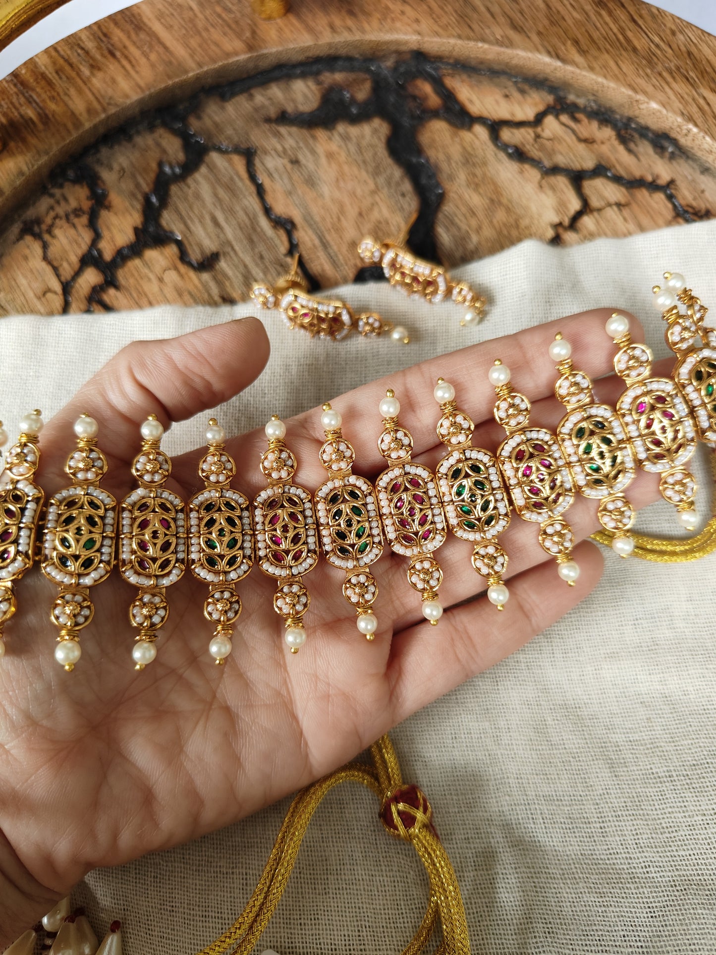 Maharani Choker