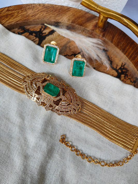 Senorita Doublet Choker