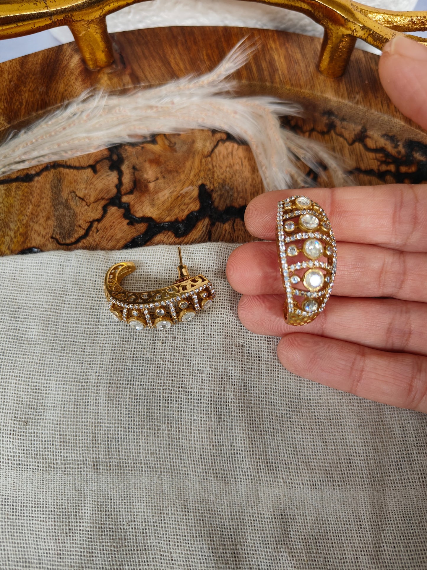 Aarvi Kundan Cuff Earrings