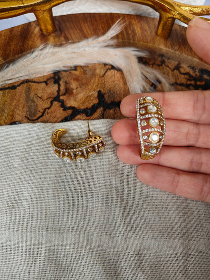 Aarvi Kundan Cuff Earrings