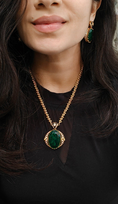 Emera Avani Green Stone Necklace Set