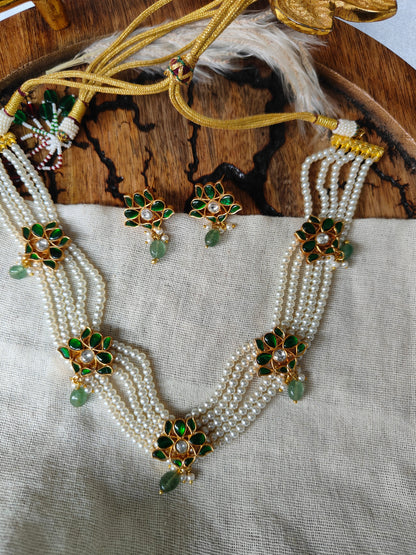 Jivya Pearl Necklace Set