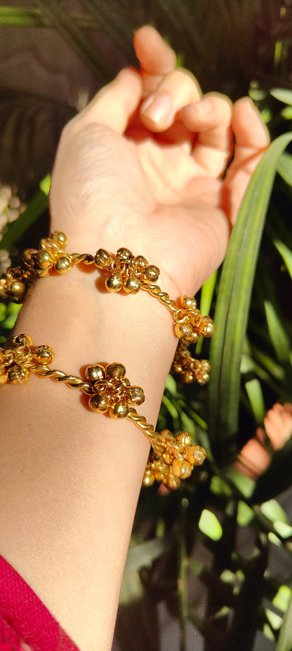 Ghunghroo Twisted Gold Bangles