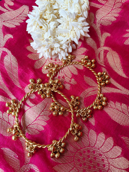 Ghunghroo Twisted Gold Bangles