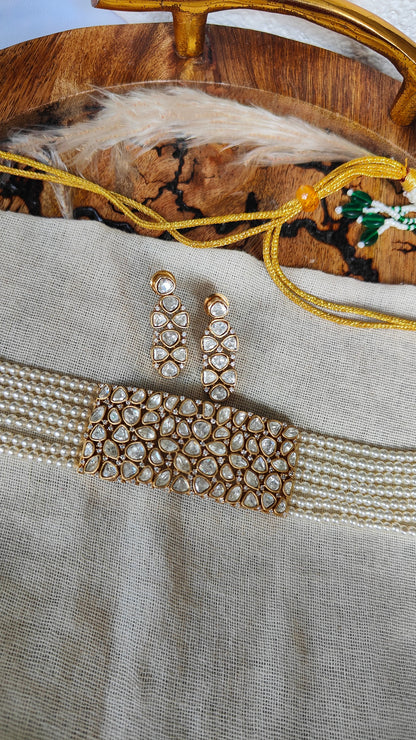 Aarzoo Kundan Choker Set