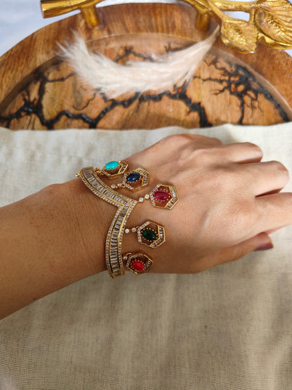 Aarika Bracelet – Size 2.2