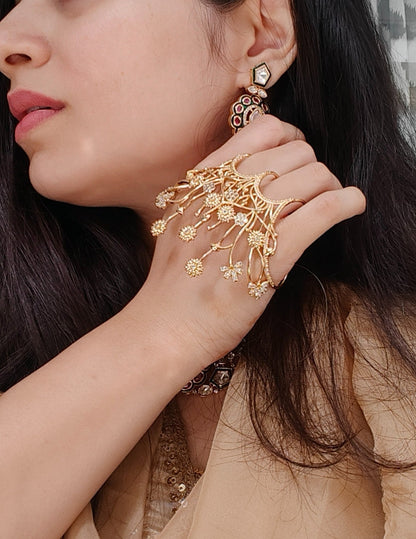 Zivara Hand Harness