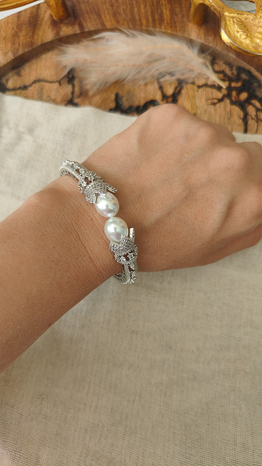 Seashell Pearl AD Bracelet
