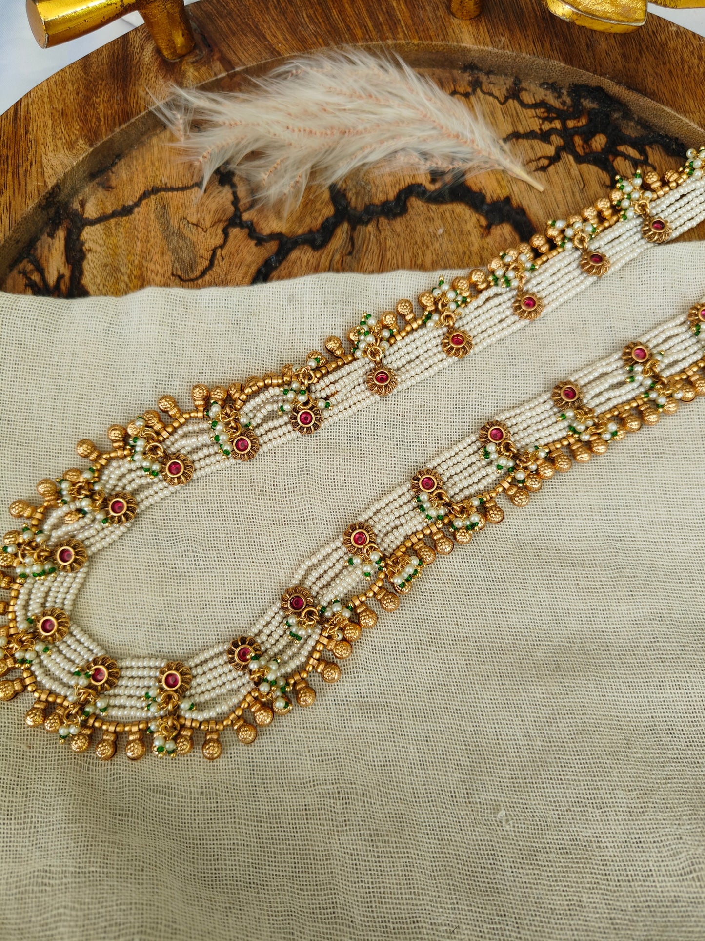 Gulnaar Pearl Set