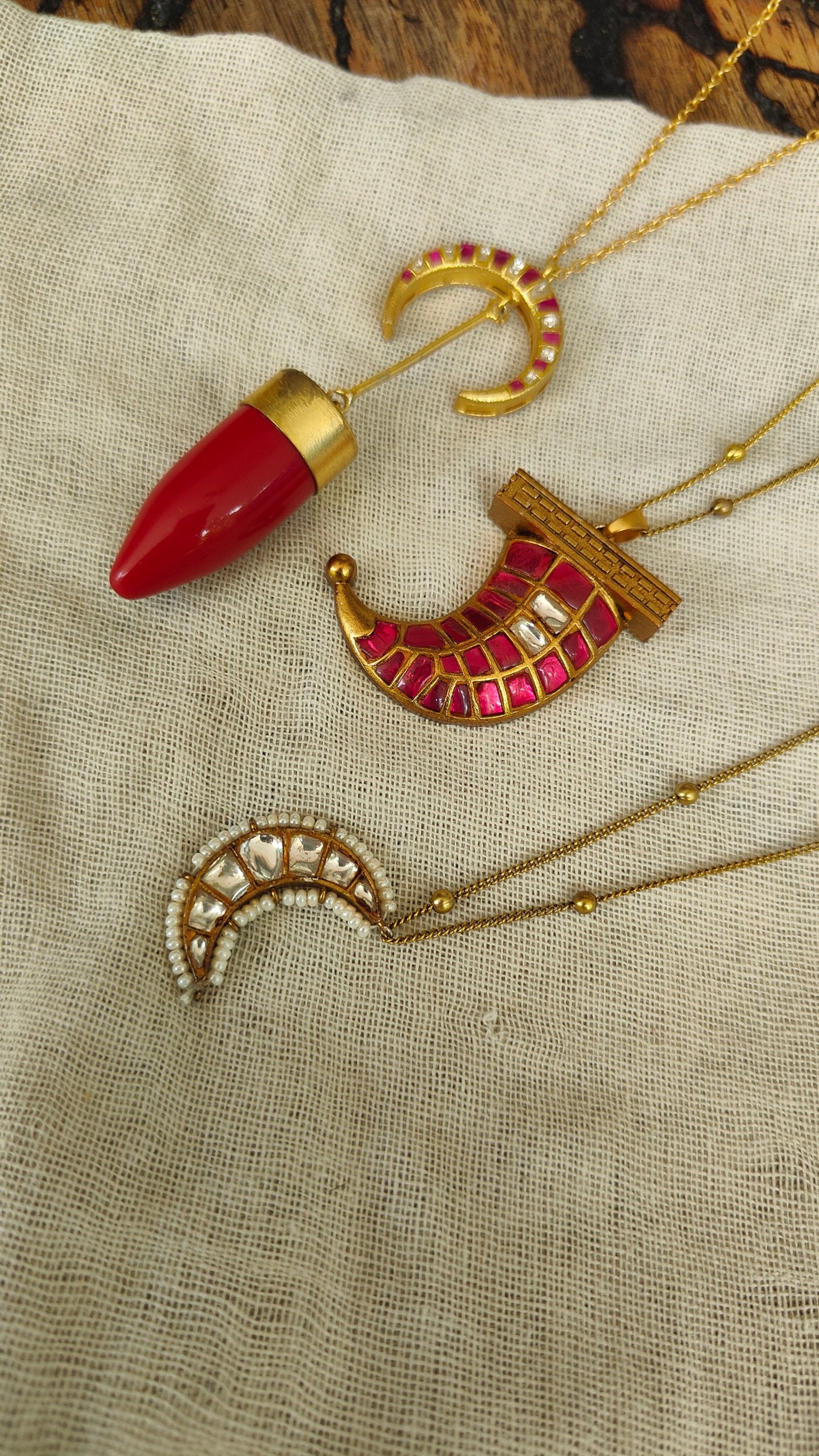 Nazariya Tusk Pendant Necklace