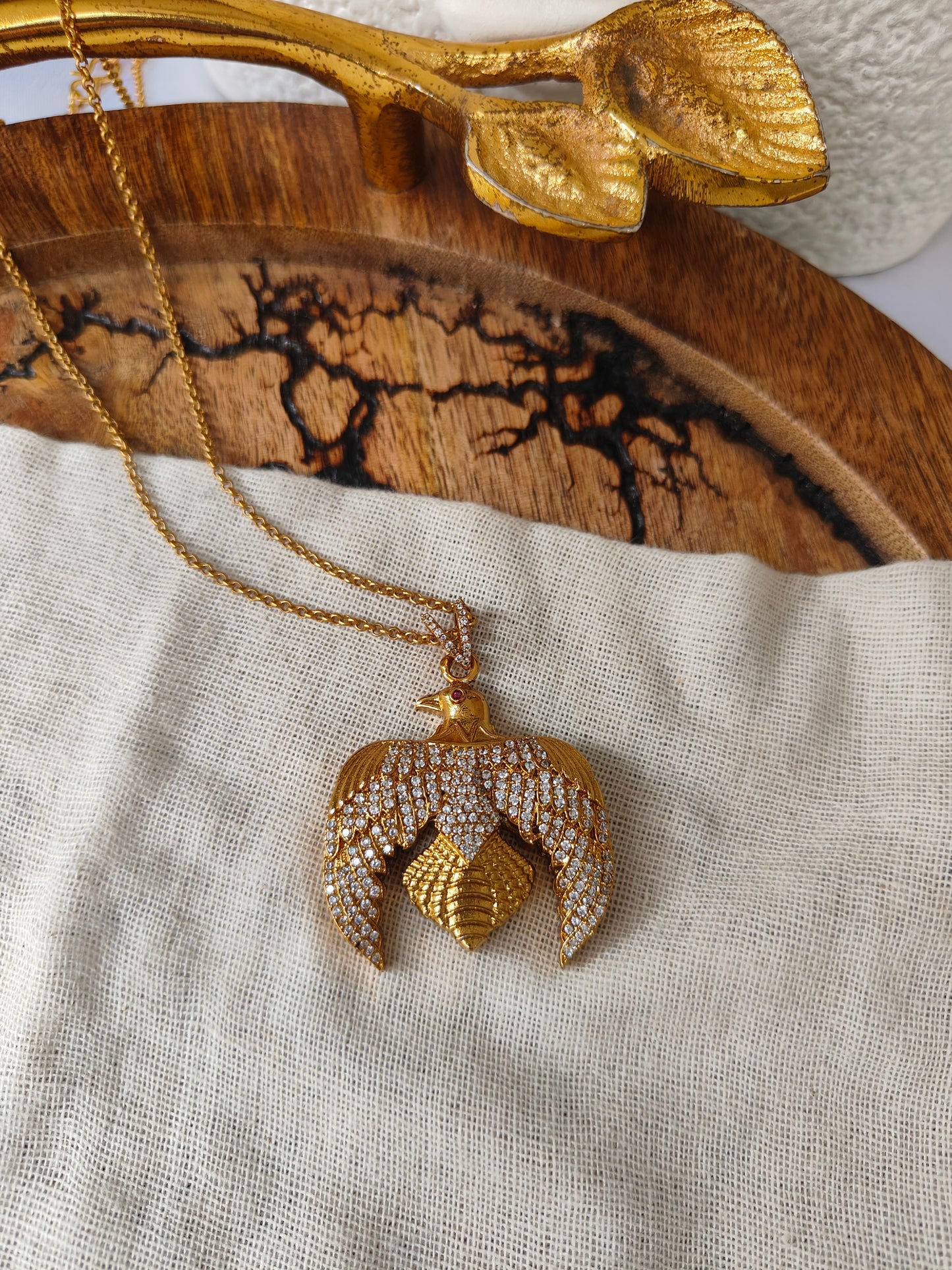 Baaz Pendant Set