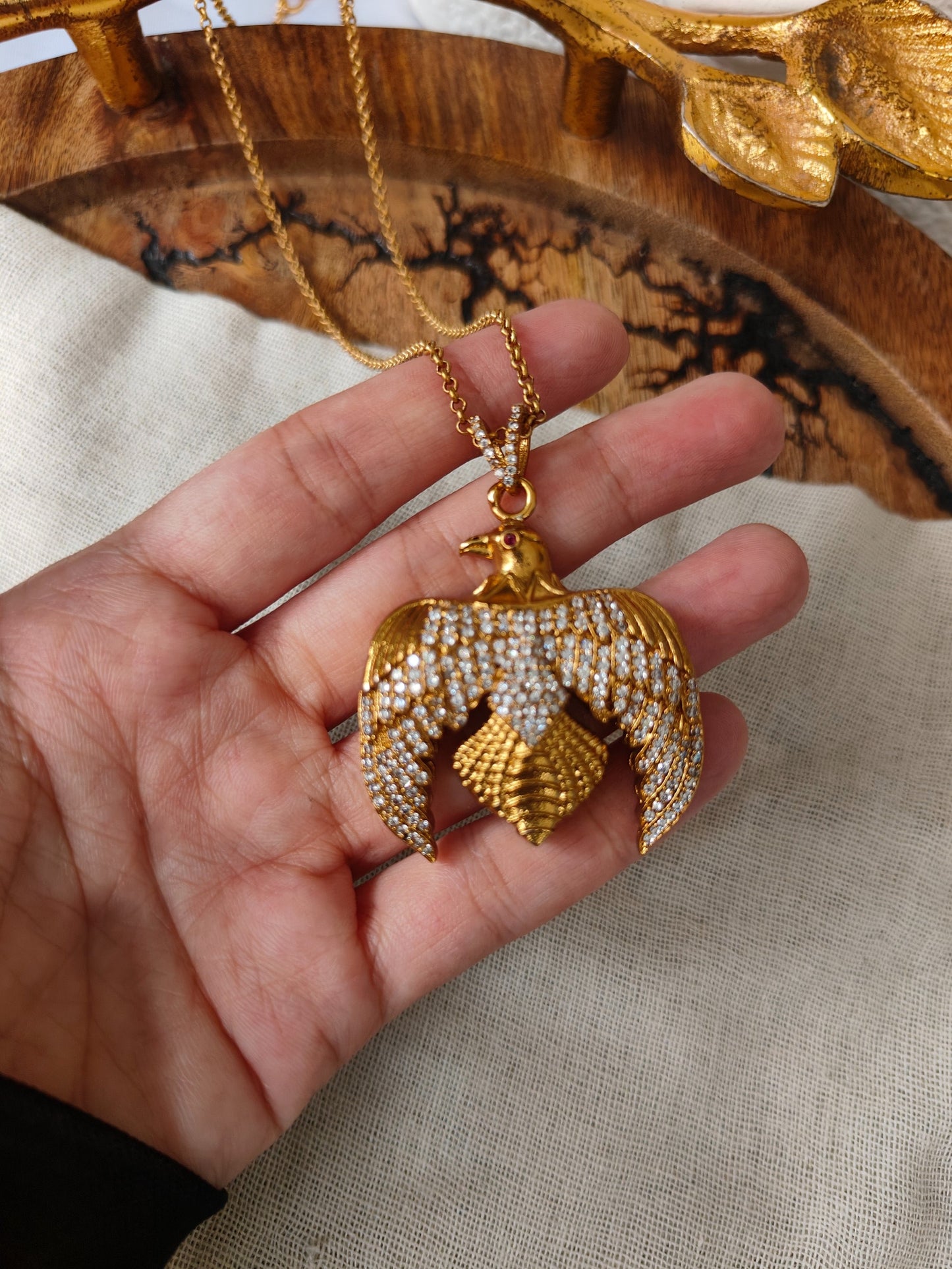 Baaz Pendant Set