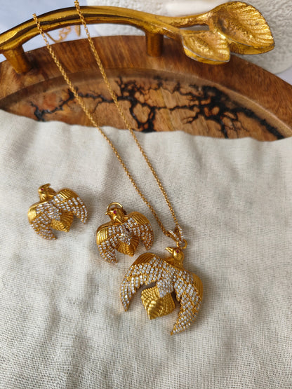 Baaz Pendant Set