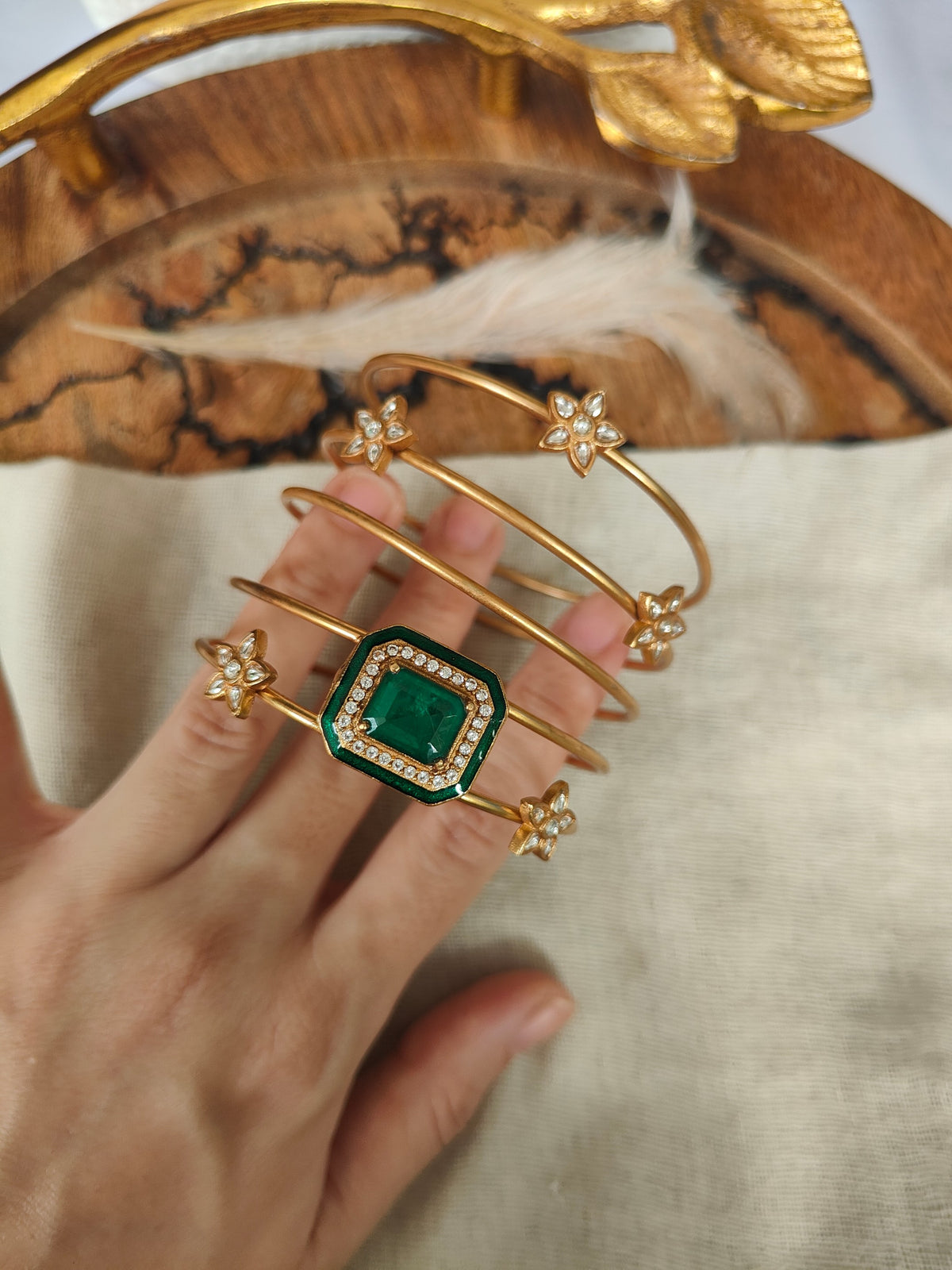 Panna Polki Spiral Bangle