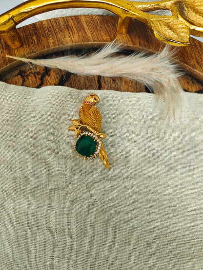 Tota parrot brooch