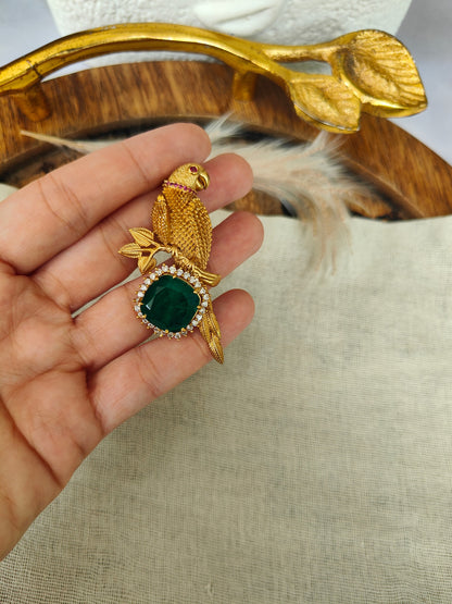 Tota parrot brooch