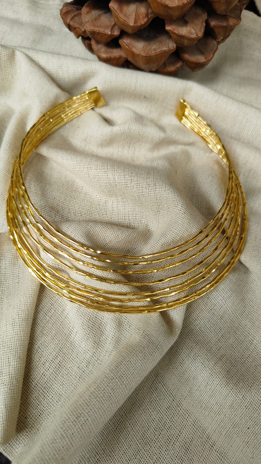 Iris Choker In 18 kt Gold Tone