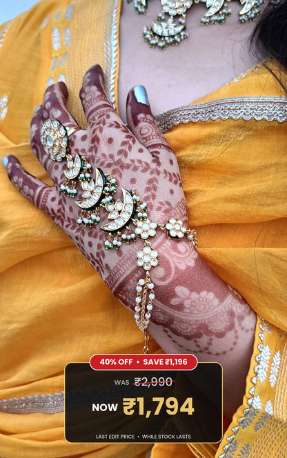 Chandrika Haathphool