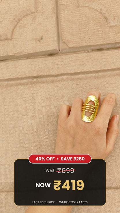 String Ring in 18kt Gold Polish